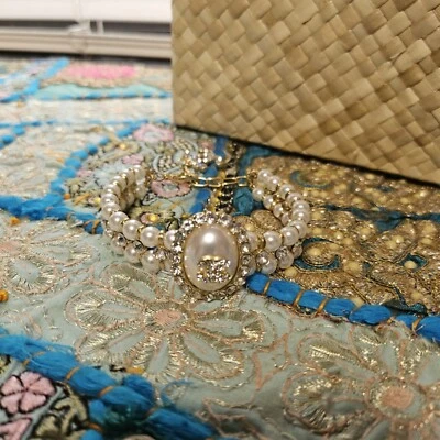 Pulsera de diseñador de diamantes de imitación de oro con perlas bisutería de diseñador  Foto 1 de 4