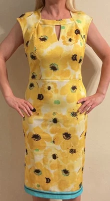 Vestido floral beige by eci amarillo para mujer talla 4 sin mangas poliéster/spandex Foto 1 de 4