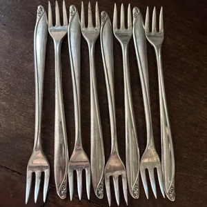 Horquilla Pickle Oyster Flowertime plateada, de Wm. Lote de 8 A. Rogers (Oneida) - Imagen 1 de 9