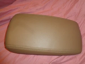 GENUINE GM 25693202 PONTIAC 2000 2001 BONNEVILLE CENTER CONSOLE LID ARM REST OEM - Picture 1 of 6