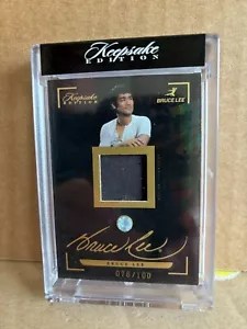 Bruce Lee Keepsake Edition firme leggendarie reliquia cielo topazio blu #76/100 - Foto 1 di 2