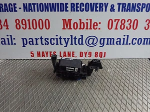 SUZUKI ALTO 1.0 PETROL 2010 FUSE BOX UNDER DASHBOARD 68K10 - Picture 1 of 8