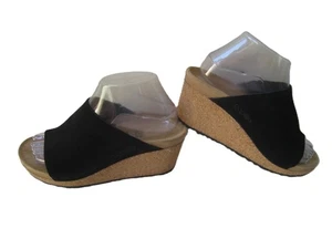 PAPILLIO NAMICA SCHWARZE VELOURSLEDER-KEILSANDALEN DAMEN US 7 EU 38 HERGESTELLT IN PORTUGAL - Bild 1 von 8