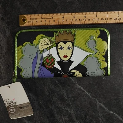 RARO NUEVO CON ETIQUETAS Cartera Bruja Loungefly Blancanieves EVIL QUEEN Sin Corazón Cremallera Foto 1 de 4