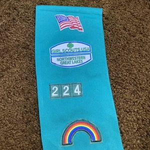 Vtg Girl Scout Sash Badges Northwestern Great Lakes Junior Aide 224 Patches GSA - Picture 1 of 6