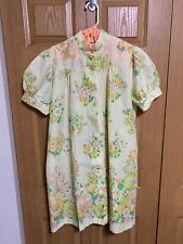 Vtg 60’s 70’s Semi Sheet Pale Yellow Floral House Dress Clear Buttons 44” Chest