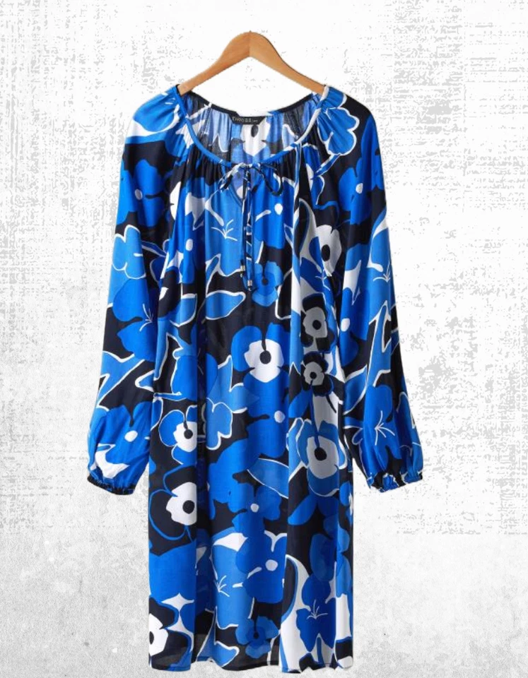 Ex Evans Women’s Plus Size Curve Floral Print Tunic Dress in Navy Blue (Defect) - Image 1 of 4