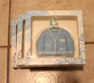 Taylor Swift 1989 (Taylor's Version) CARDIGAN Ornament Christmas NEW IN HAND - Bild 1 von 4