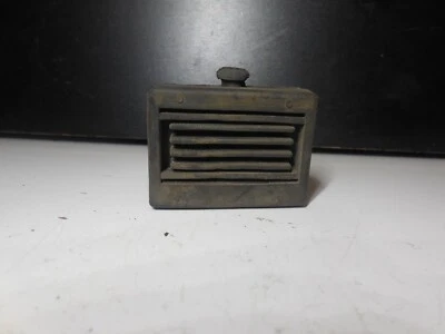 2000-2006 GMC Yukon XL 1500 Front Left Rubber Pad Bracket RE53 - Image 1 of 4