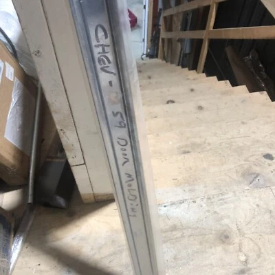 1959 Chevrolet Parkwood Kingswood moldura de porta de perua estação NOS 3759656 - Imagem 1 de 3