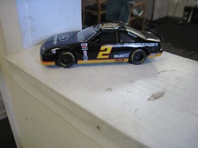 nascar 1992 Ford Thunderbird знаменитый No2 Пенске с автографом ржавой стены - Изображение 1 из 4