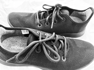 Allbirds Tree Runners Herren Größe US 12 TIEFSCHWARZ Komfort Turnschuhe Schuhe NEU - Bild 1 von 6