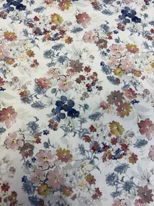 3 Metres White Floral 100% Cotton Printed Fabric. Premium Korean Quality. - Picture 1 of 5