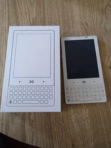 Minimal Phone - Picture 1 of 9