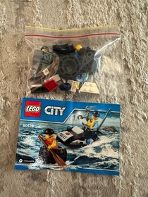 LEGO CITY: Tire Escape (60126) 100% Complete with Instructions