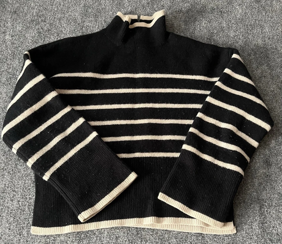 Suéter tejido cuello alto falso H&M para mujer talla XSBlack Off White a rayas holgado 21”L Foto 1 de 4