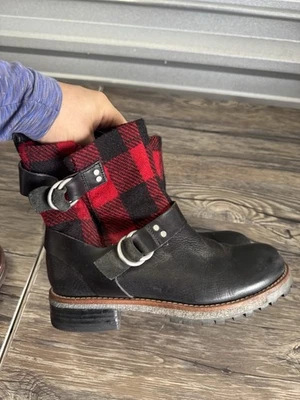 EUC Woolrich Red Balt Buffalo Plaid Moto Boot womens Size 6 ankle length - Image 1 of 4