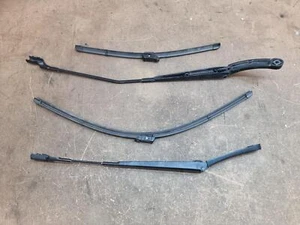 VOLKSWAGEN POLO R LINE MK6 A06 17-21 FRONT WINDSCREEN WIPER ARM SET 2G2955409A - Picture 1 of 14