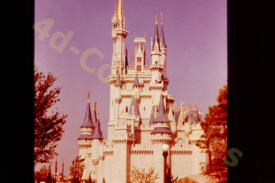 Foto diapositiva original Kodak Disneyworld septiembre 1972 Castillo de Cenicienta - 2 Foto 1 de 1