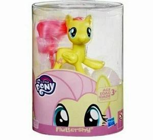 FIGURA CLÁSICA MY LITTLE PONY, FLUTTERSHY 3,25" CON MARCA LINDA, CABELLO ROSA, EDADES 3+ - Imagen 1 de 6