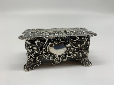 George Shiebler Very Ornate Sterling Silver Shiebler Box Pill - Coin - Stamps Cover