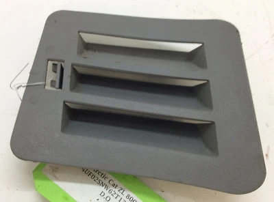 Ventilación para vientre izquierdo Arctic Cat usada OEM Platinum 2606-391 ZL 800EFI SS 2002-2003 Foto 1 de 4