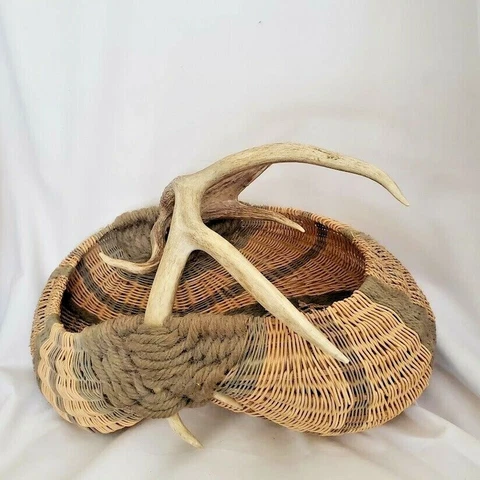 Handmade LG Antler Wicker & Heavy Yarns  Basket Antler Is Scrimshawed with deer Cover
