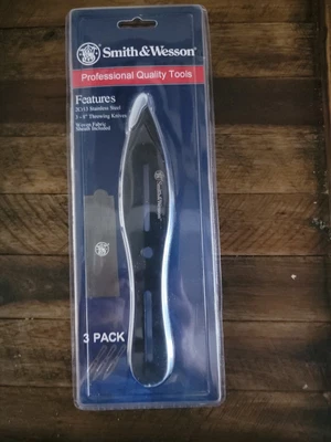 Smith & Wesson SWTK8BCP Juego de tres cuchillos de acero inoxidable de 8 pulgadas con nailon Foto 1 de 2