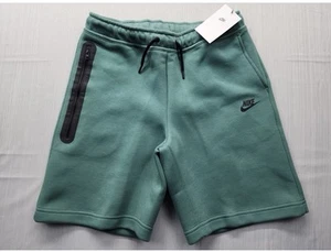 NEW Nike Sportswear TECH Shorts Boys Sz XL Fleece Jogger FD3289-361 Pine Green - Picture 1 of 13