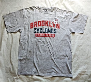 T-Shirt NUOVISSIMA senza etichette 2011 Brooklyn Cyclones NY-Penn League - Taglia XL - Foto 1 di 5