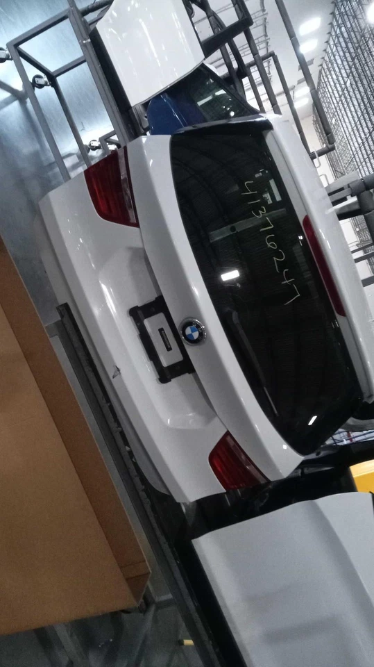 Tapa de cubierta usada se adapta a: BMW X3 2014 sin luces traseras LED adaptativas con apertura eléctrica y Foto 1 de 1