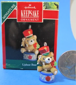 Hallmark 1991 ornamento miniatura Upbeat Bear - Imagen 1 de 12