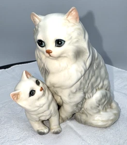 Vintage Lefton Japan H007 White Mother Cat /Kitten Figurine With Lefton Sticker - Picture 1 of 11
