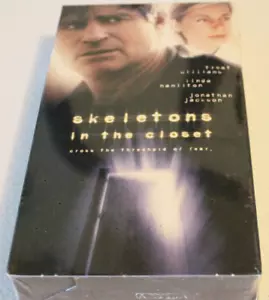 Skeletons in the Closet (New Sealed VHS 2001) Treat Williams, Linda Hamilton - Picture 1 of 2