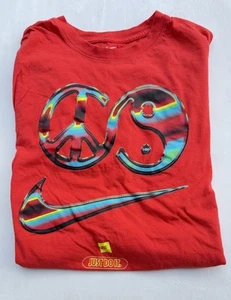 Men's Nike Sportswear Heat Wave LBR T-Shirt Size Medium Red Yin Yang Peace - Picture 1 of 8