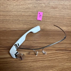 Appareil Google Glass Enterprise Edition, blanc - EN L'ÉTAT, POUR PIÈCES SEULEMENT - 35 - Photo 1/5