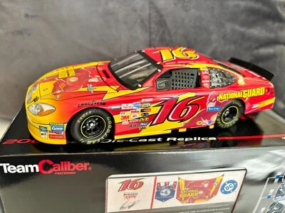NASCAR team caliber 1/24 - Greg Biffle #16 national guard - ford taurus 2004 - Photo 1/4