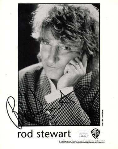 ROD STEWART HAND SIGNED 8x10 PHOTO         ROCK AND ROLL LEGEND        JSA Cover