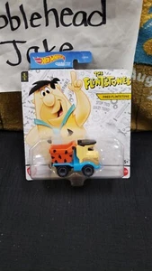 NIB 2020 FRED FLINTSTONE 5/5 1/64 HOT WHEELS CHARACTER SERIES THE FLINTSTONES - Picture 1 of 3