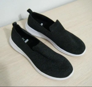 NEU Athletic Works Memory Foam Damen-Slipper Turnschuhe schwarz Größe 9 - Bild 1 von 5