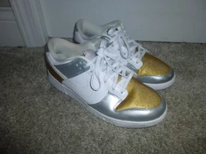 Nike Dunk Low SE Size 10.5 Women's Gold/Silver (Heirloom Dunks) DH4403-700 - Picture 1 of 13