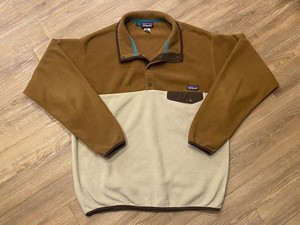 synchilla ash tan