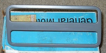 Moldura marcador lateral NOS 1970-81 Pontiac Firebird frontal LH - Imagem 1 de 1