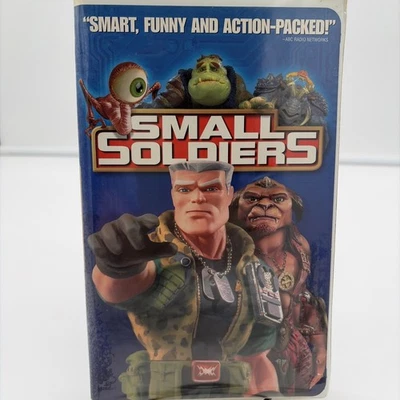 Small Soldiers (VHS, 1998, Clamshell) dreamworks, kids movie, pre-owned, works.  - Image 1 of 4