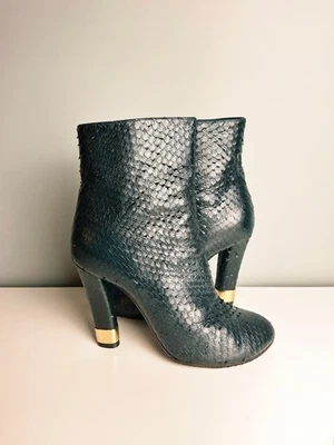 Botines Casadei de cuero con estampado de pitón verde esmeralda | Detalle dorado | Talla 10 | Foto 1 de 4