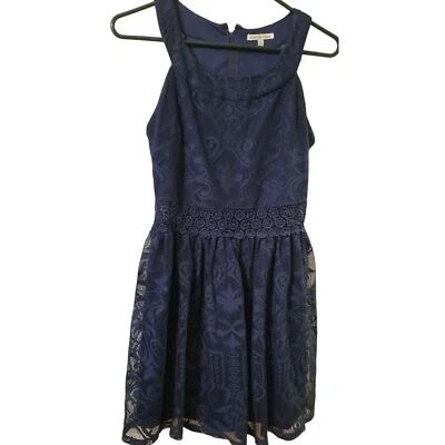 LN - Charlotte Ruse - Dark Navy Blue Lace Mini Party Dress Sleeveless Size M Foto 1 de 4