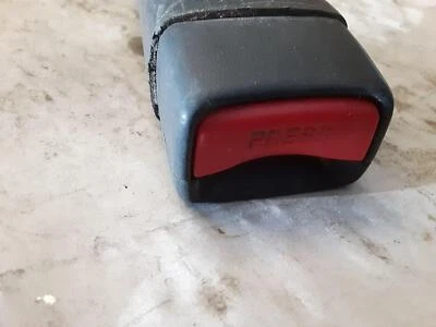 2001-2002 GMC SIERRA 1500 Front Seat Belt - Image 1 of 3