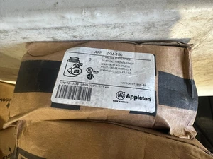 Box of 5 Appleton EYM100 1" Iron Vertical Mount Explosion proof Conduit W567 - Picture 1 of 1