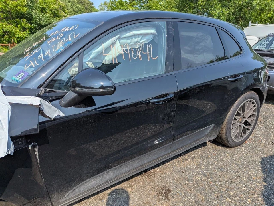 (LOCAL PICKUP ONLY) Passenger Right Fender Fits 15-23 PORSCHE MACAN 781266 - Image 1 of 4