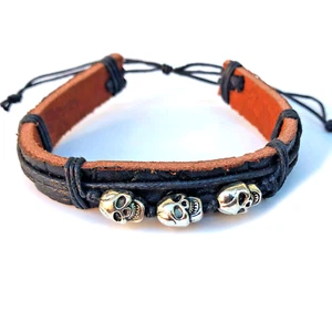 Menge 2 Chrom Totenkopf Armband Herren Damen Punk Surfer Mode 1 Größe Passform  - Bild 1 von 5